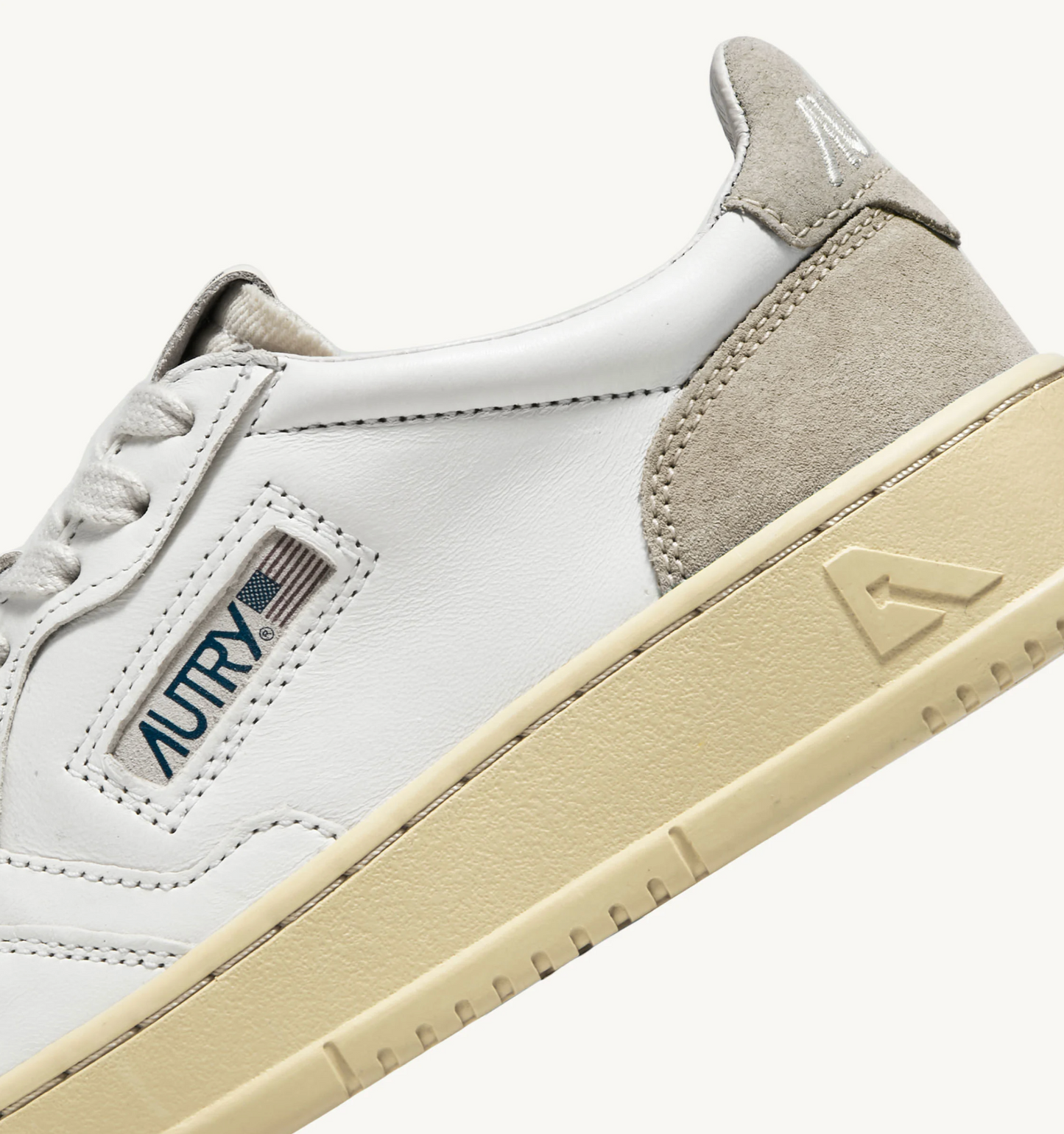 MEDALIST LOW SUEDE/LEATHER/WHITE/ SAND SL01