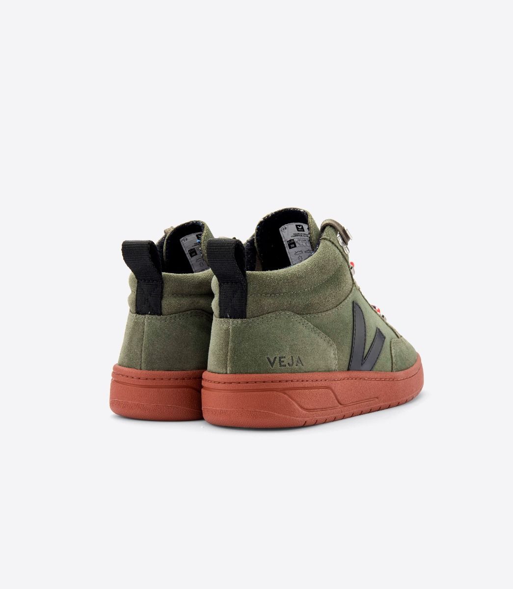 VEJA RORAIMA SUEDE OLIVE BLACK GUM