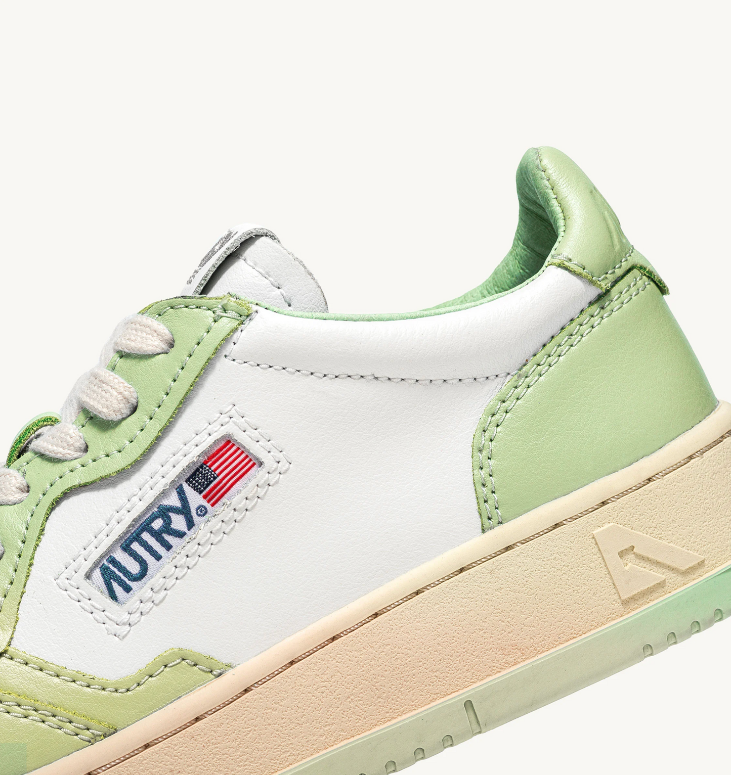 MEDALIST LOW LEATHER WHITE/NILE GREEN